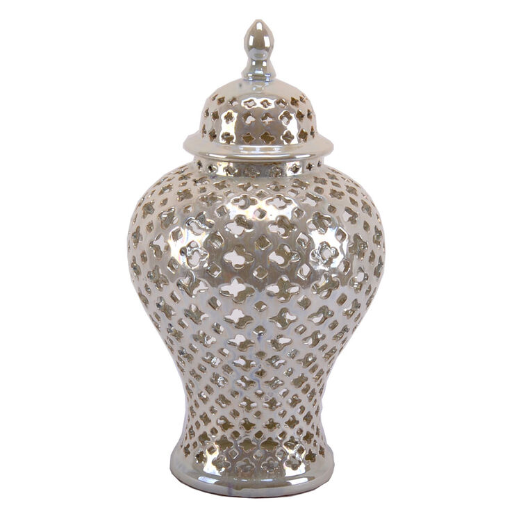 Pearlized Quatrefoil